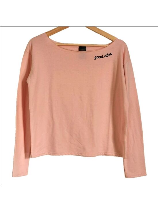 Infinite Tops - Infinite performance women's loose fit top. Good vibes, super cute size large.